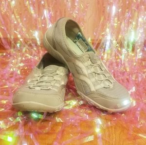 Sketchers slip on sneakers